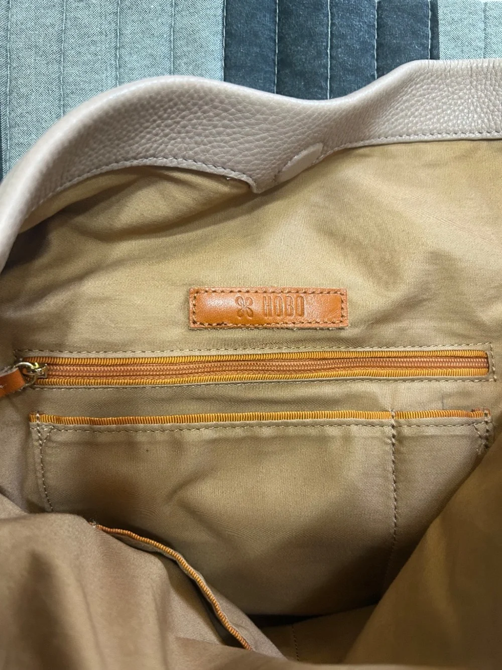 HOBO Pebble Grain Leather